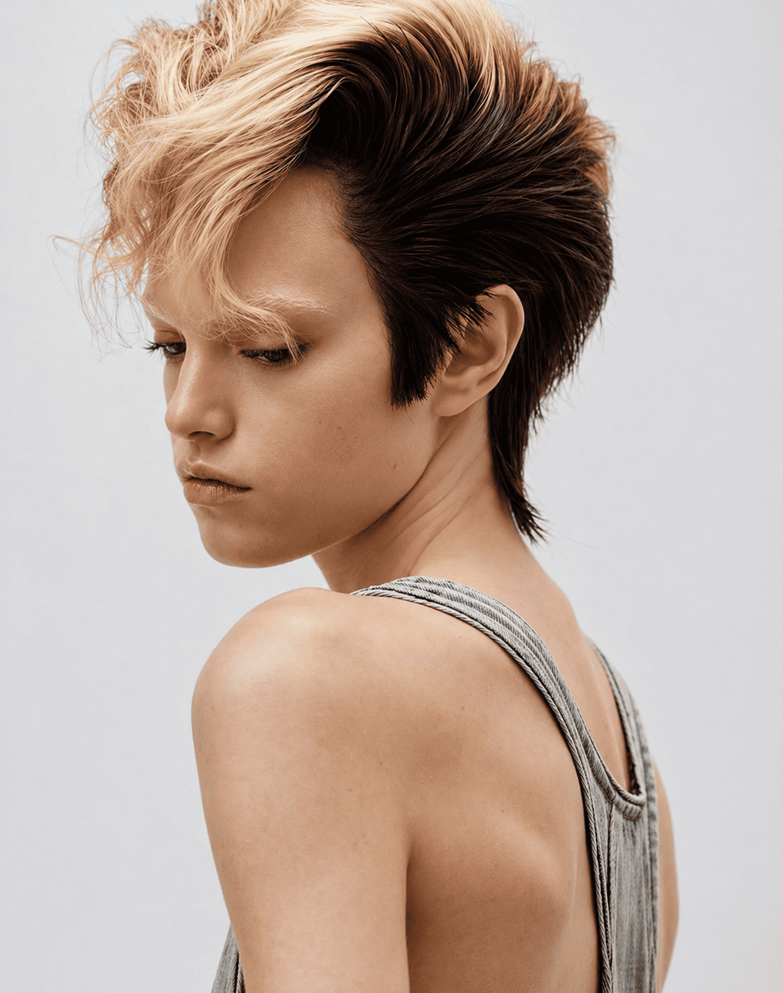 Contemplative chic in minimal light